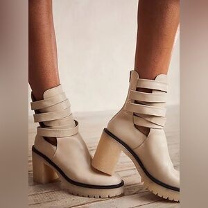 NWOT Anthropologie Free People Jesse Cutout Platform Leather Boot Frost Size:6.5
